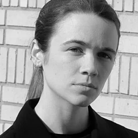 Emma Warmelink, cello